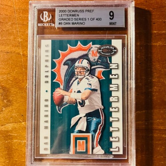 Vintage Dan Marino Miami Dolphins Professionally Graded Football Card - Picture 1 of 3